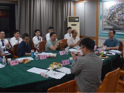 taptap官网2022届硕士研究生毕业论文答辩会