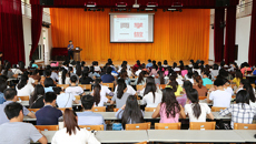 董塔健副书记围绕“两学一做”为taptap官网大学生党员上专题党课
