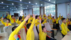 taptap官网大学生兰风古琴社将古琴文化带进小学校园