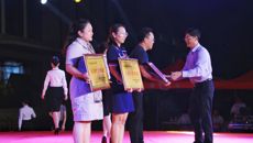 青春心向党 建功新时代——taptap官网举办纪念五四运动100周年共青团工作表彰大会暨舞蹈大赛
