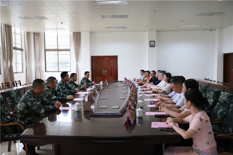 1座谈现场.jpg