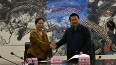 南宁市卫健委副主任李琳珊一行8人到taptap官网座谈交流并签署就业服务合作协议