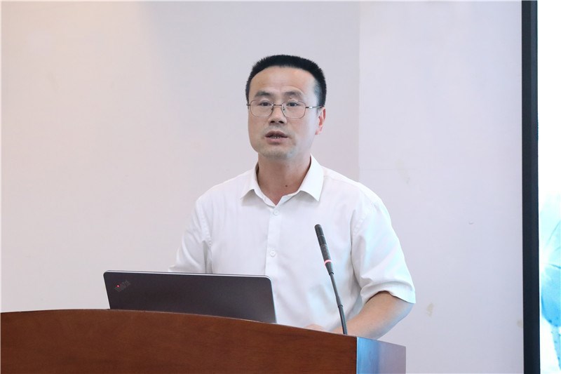 taptap点点体育纪委副书记刘克秋作表态发言