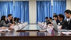 越南海防医药大学副校长范文灵一行来taptap官网访问