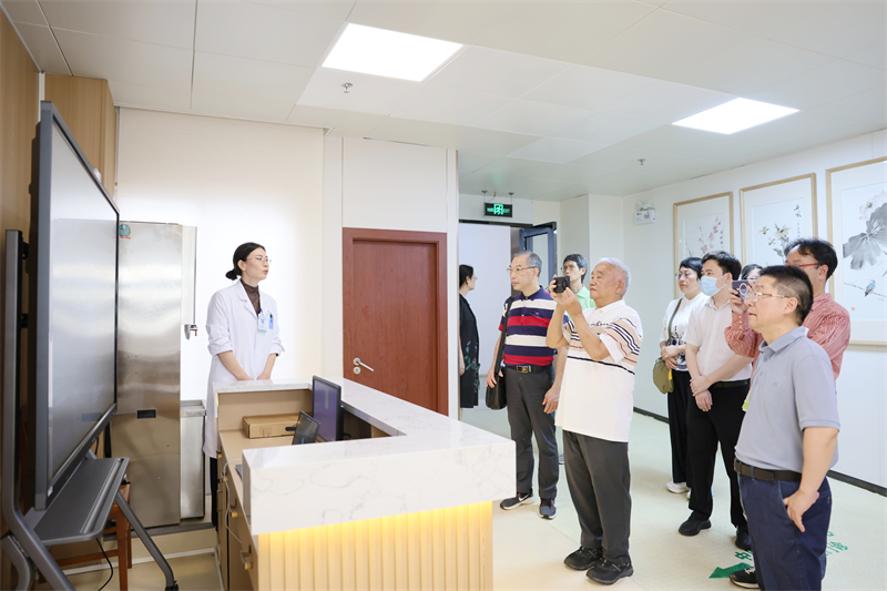 参观数智化慢病管理平台